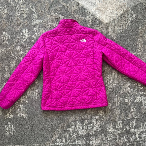 Women’s The North Face Jacket. - Picture 3 of 6